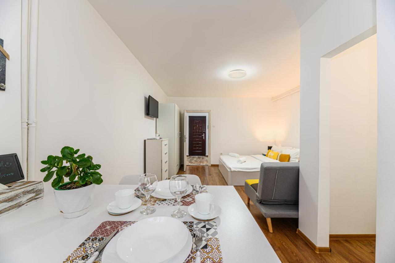 Jad - Family - Apartments & Studios Braşov Buitenkant foto