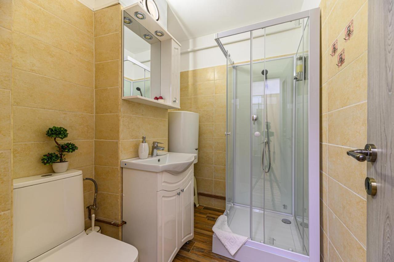 Jad - Family - Apartments & Studios Braşov Buitenkant foto