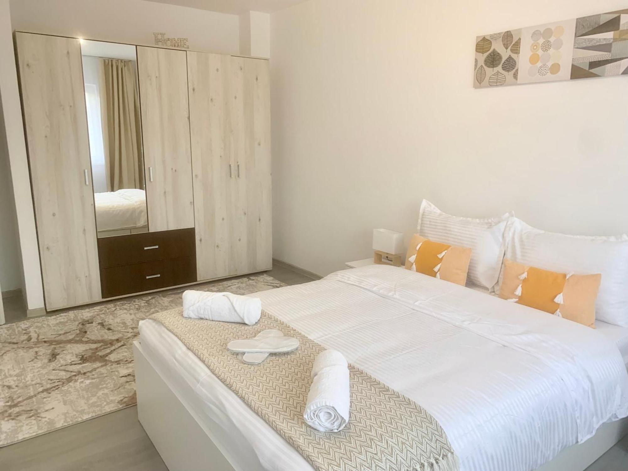 Jad - Family - Apartments & Studios Braşov Buitenkant foto